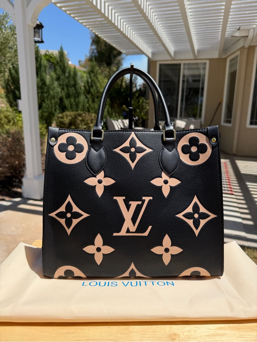 NEW LV Print Large Black & Tan Embossed Monogram OnTheGo GM Size Satchel Purse - Picture 9 of 16